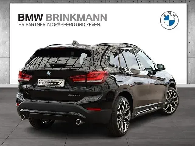 Gebraucht BMW X1 Sport Line 190 PS (139 kW) 2023 Schwarz SUV