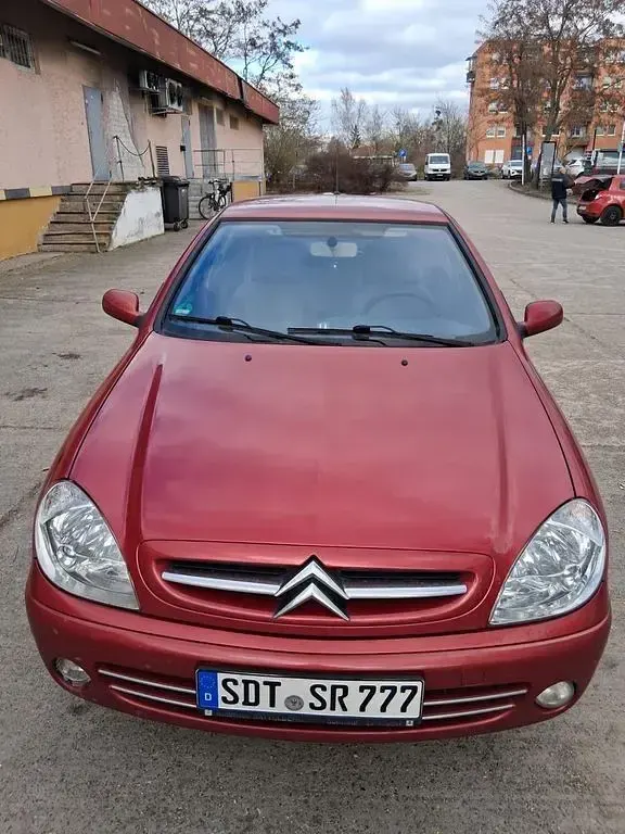 Gebraucht Citroën Xsara 75 PS (55 kW) 2004 Rot Limousine