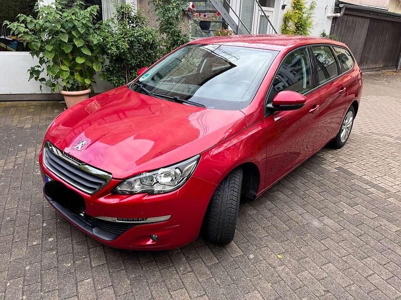 Rot Gebraucht 2017 Peugeot 308 Style Kombi | 6.900 € (Superpreis) - Bild 1/4