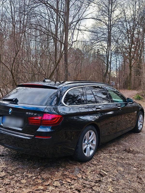 Gebraucht BMW 530 Luxury Line 258 PS (189 kW) 2015 Schwarz Kombi