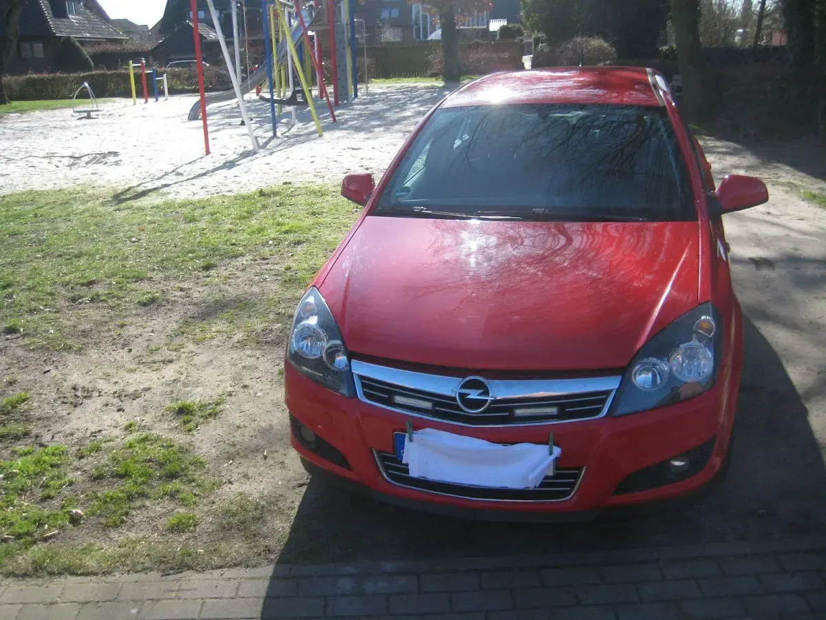 Gebraucht Opel Astra 116 PS (85 kW) 2012 Rot Kombi