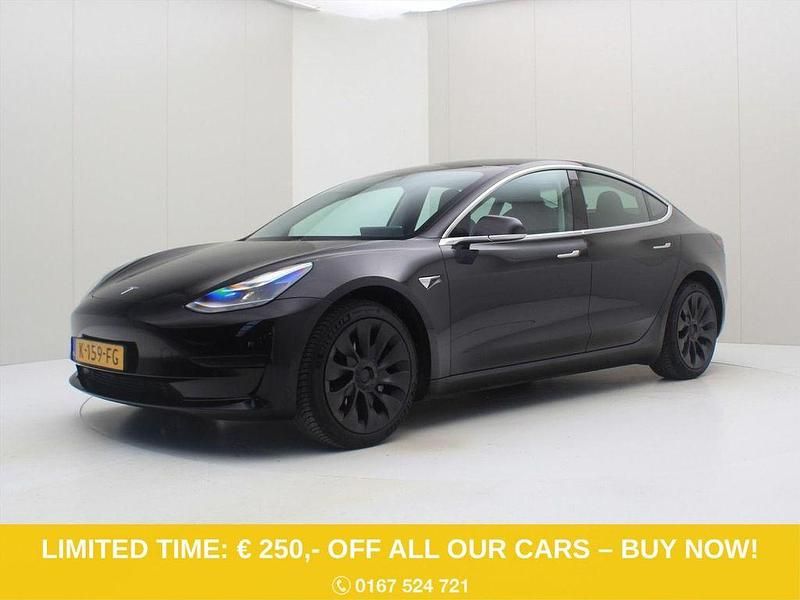 Schwarz Gebraucht 2020 Tesla Model 3 Standard Range Limousine | 19.900 € (Guter Preis) - Bild 1/4