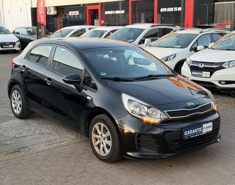 Gebraucht Kia Rio Edition 7 84 PS (61 kW) 2015 Schwarz Limousine