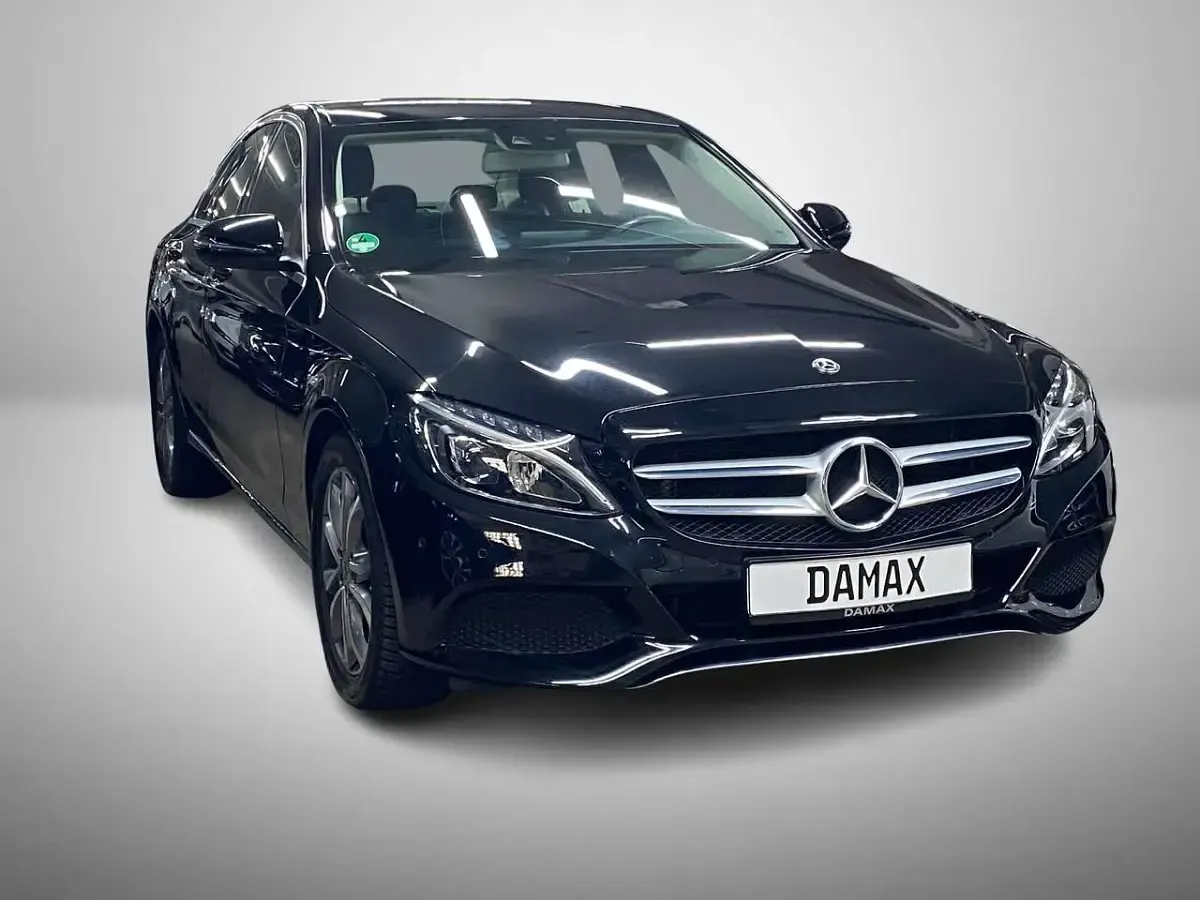 Gebraucht Mercedes C180 Avantgarde 156 PS (114 kW) 2017 Schwarz  unilack Limousine