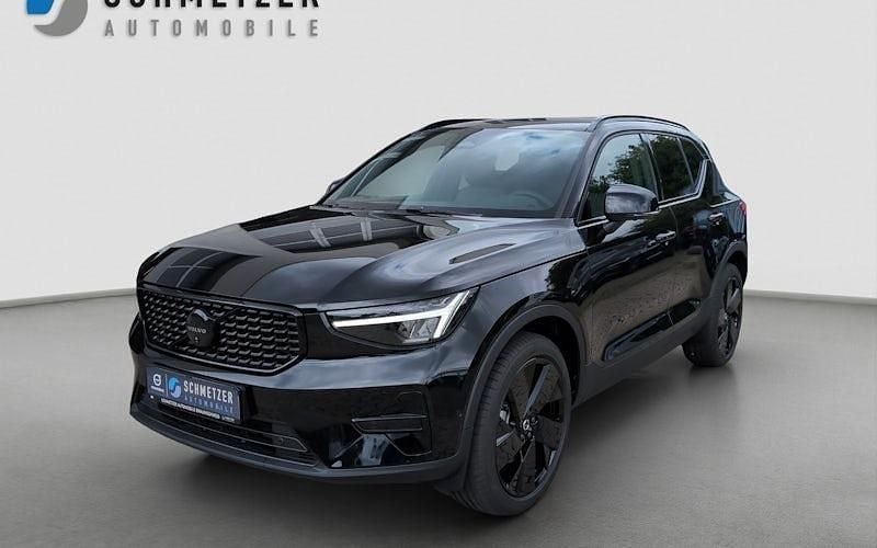 Schwarz Neu 2025 Volvo XC40 Plus SUV | 45.250 € (Fairer Preis) - Bild 1/4