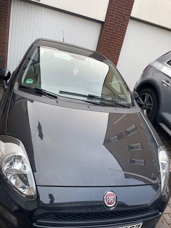 Schwarz Gebraucht 2014 Fiat Punto Kleinwagen | 3.300 € (Fairer Preis) - Bild 1/4