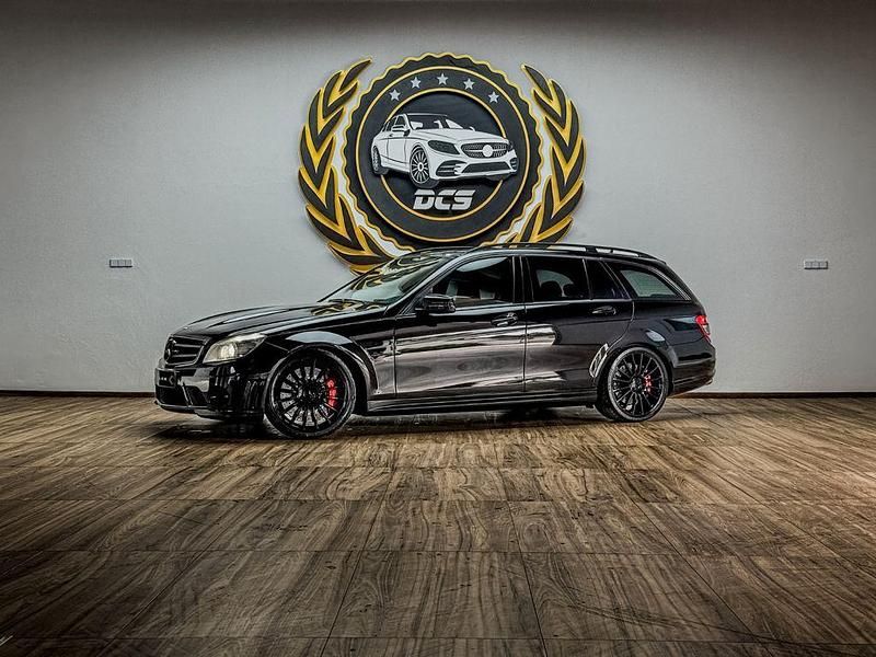 Schwarz Gebraucht 2011 Mercedes C63 AMG AMG Limousine | 42.990 € - Bild 1/4