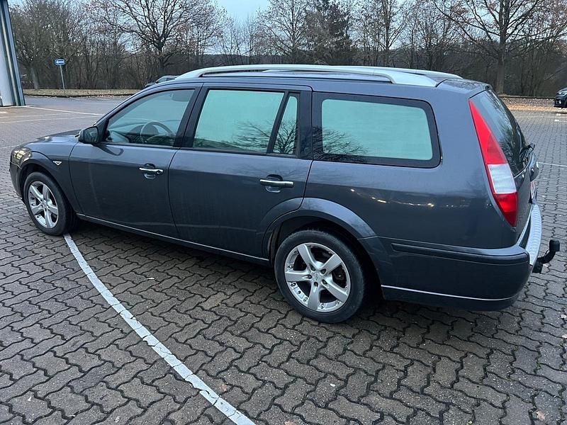 Gebraucht Ford Mondeo 120 PS (88 kW) 2005 Grün Kombi