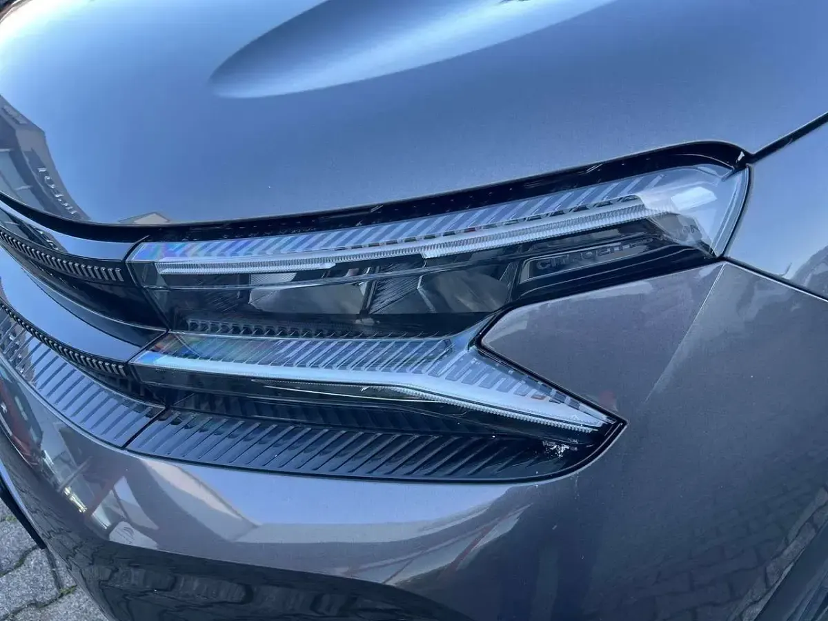 Gebraucht Citroën C5 Aircross 136 PS (100 kW) 2023 Metfa platinium grau SUV