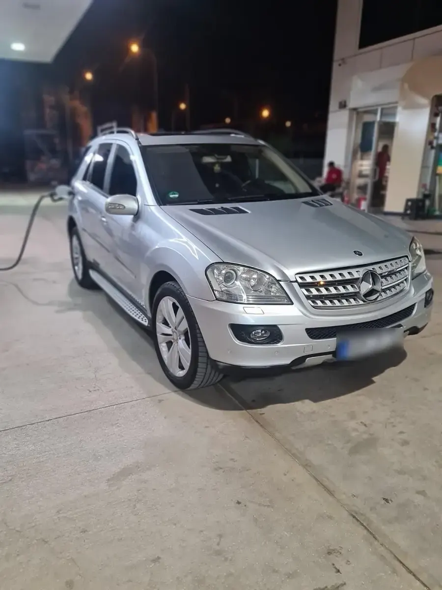 Gebraucht Mercedes ML320 224 PS (164 kW) 2007 Silber SUV