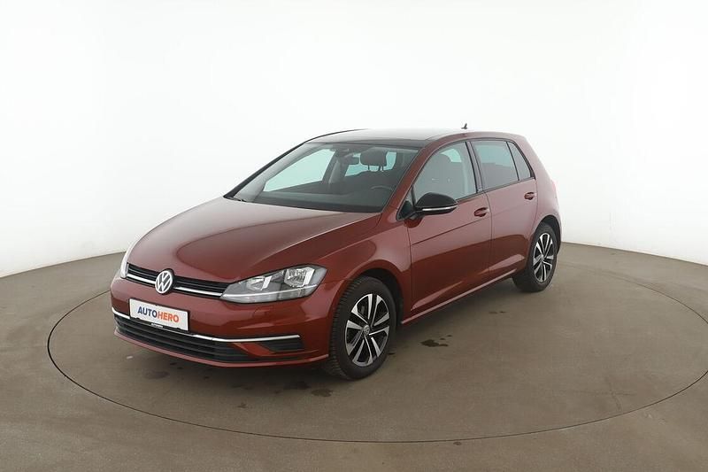 Gebraucht VW Golf VII IQ Drive 116 PS (85 kW) 2019 Rot Limousine