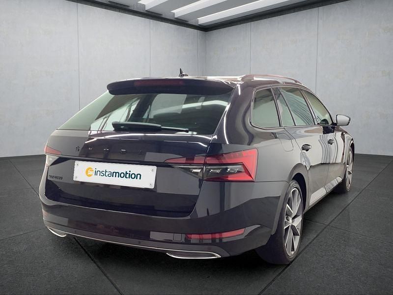Gebraucht Skoda Superb 190 PS (139 kW) 2022 Schwarz Kombi