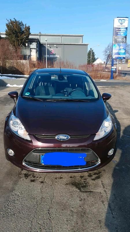 Gebraucht Ford Fiesta 97 PS (71 kW) 2010 Andere farben Kleinwagen
