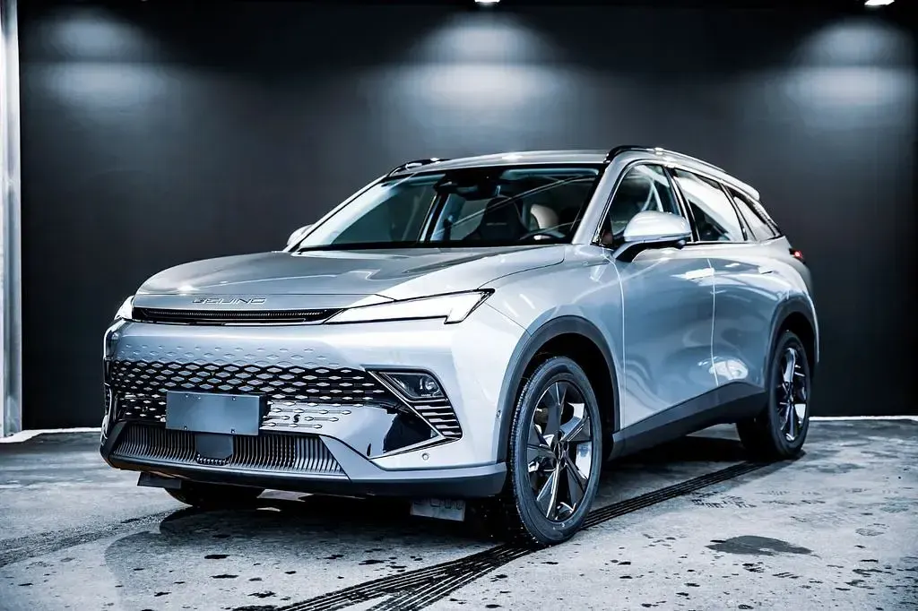 Używany Baic X55 177 KM (130 kW) 2024 Srebrny SUV