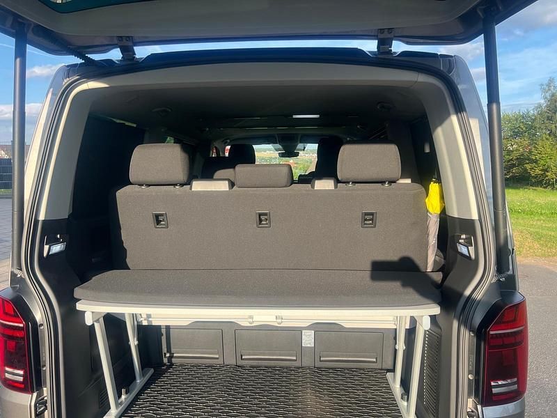 Gebraucht VW Multivan Edition 150 PS (110 kW) 2021 Beige Van