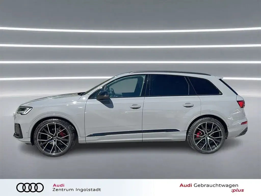 Używany Audi Q7 Competition 286 KM (210 kW) 2023 Szary SUV