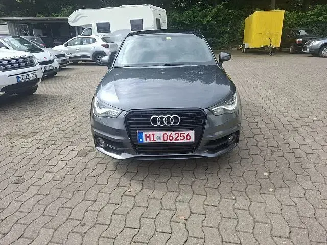 Gebraucht Audi A1 Ambition 185 PS (136 kW) 2011 Grau Kleinwagen