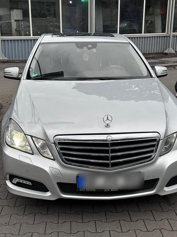 Gebraucht 2010 Mercedes E350 Limousine | 8.999 € - Bild 1/4