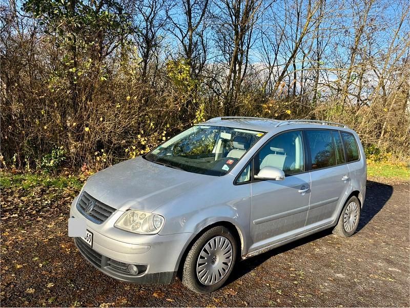 Silber Gebraucht 2004 VW Touran Van / Kleinbus | 1.800 € (Guter Preis) - Bild 1/4