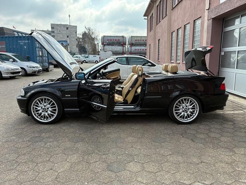 Gebraucht BMW 330 Performance 231 PS (169 kW) 2001 Schwarz Cabrio