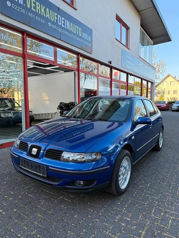 Second-hand Seat Leon 125 CP (91 kW) 2001 Albastru Hatchback