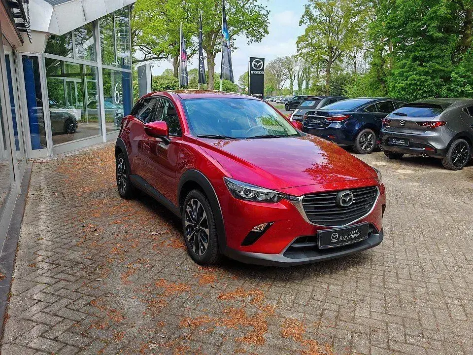 Używany Mazda CX-3 121 KM (88 kW) 2022 Czerwony SUV