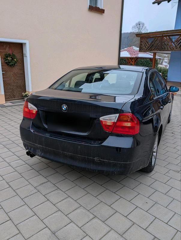 Gebraucht BMW 325 218 PS (160 kW) 2006 Blau Limousine
