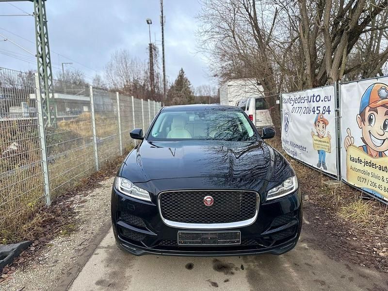Gebraucht Jaguar F-Pace Prestige 179 PS (131 kW) 2016 Schwarz SUV