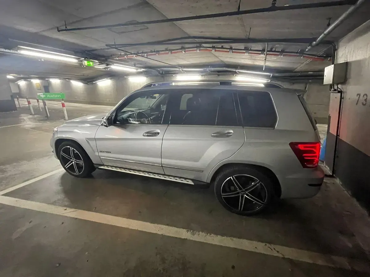 Gebraucht Mercedes GLK250 204 PS (150 kW) 2013 Silber SUV