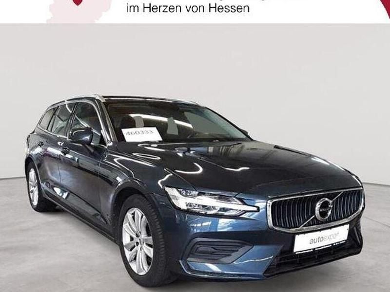 Denim blaumetallic Gebraucht 2020 Volvo V60 Momentum Kombi | 18.589 € (Superpreis) - Bild 1/4