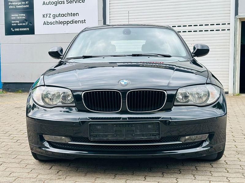 Gebraucht BMW 116 Advantage 122 PS (89 kW) 2010 Schwarz Kleinwagen