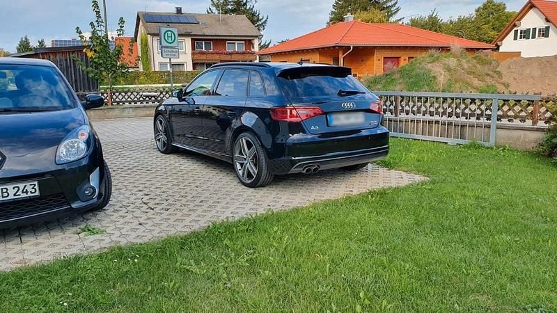 Second-hand Audi A3 S-Line 179 CP (131 kW) 2016 Negru Berlinǎ