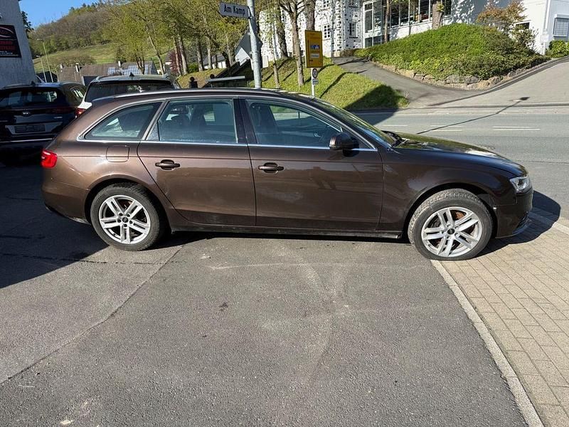 Gebraucht Audi A4 Ambiente 170 PS (125 kW) 2015 Braun Kombi