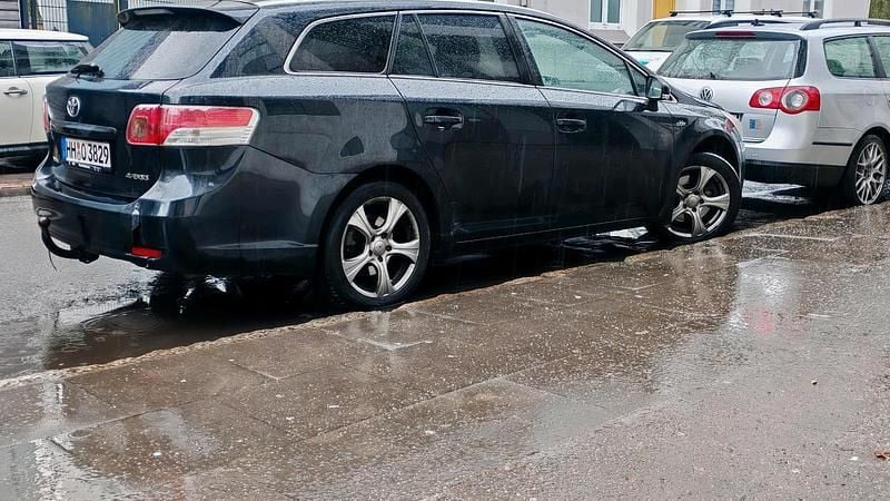 Gebraucht Toyota Avensis T2 177 PS (130 kW) 2009 Schwarz Kombi