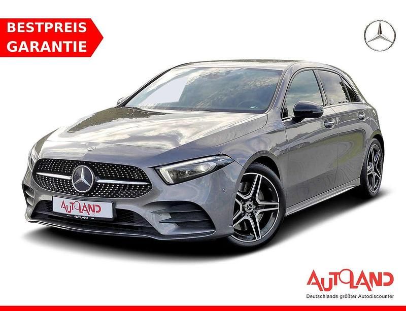 Grau Gebraucht 2018 Mercedes A140 AMG line Limousine | 29.950 € - Bild 1/4