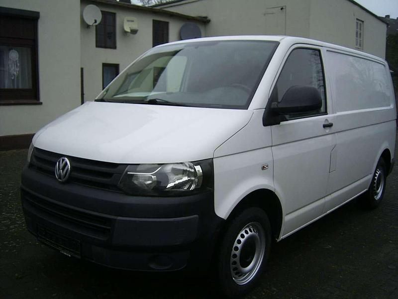 Weiß Gebraucht 2015 VW T5 Van | 9.877 € (Guter Preis) - Bild 1/4