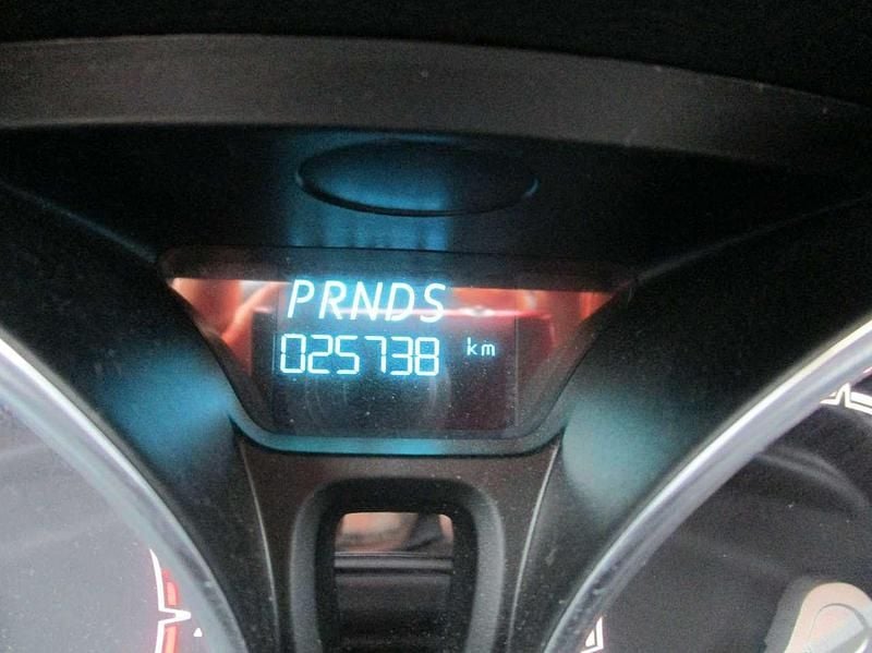 Gebraucht Ford B-MAX SYNC Edition 105 PS (77 kW) 2016 Polarsilber metallic Van / Kleinbus