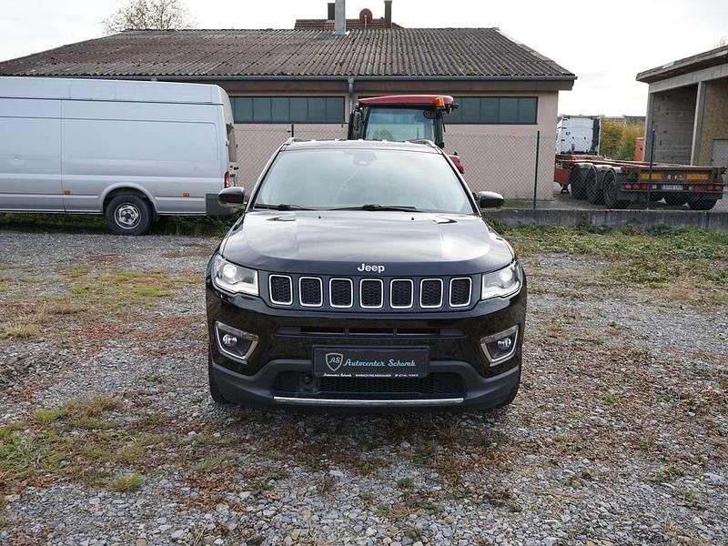 Gebraucht Jeep Compass Limited 170 PS (125 kW) 2019 Diamond black SUV
