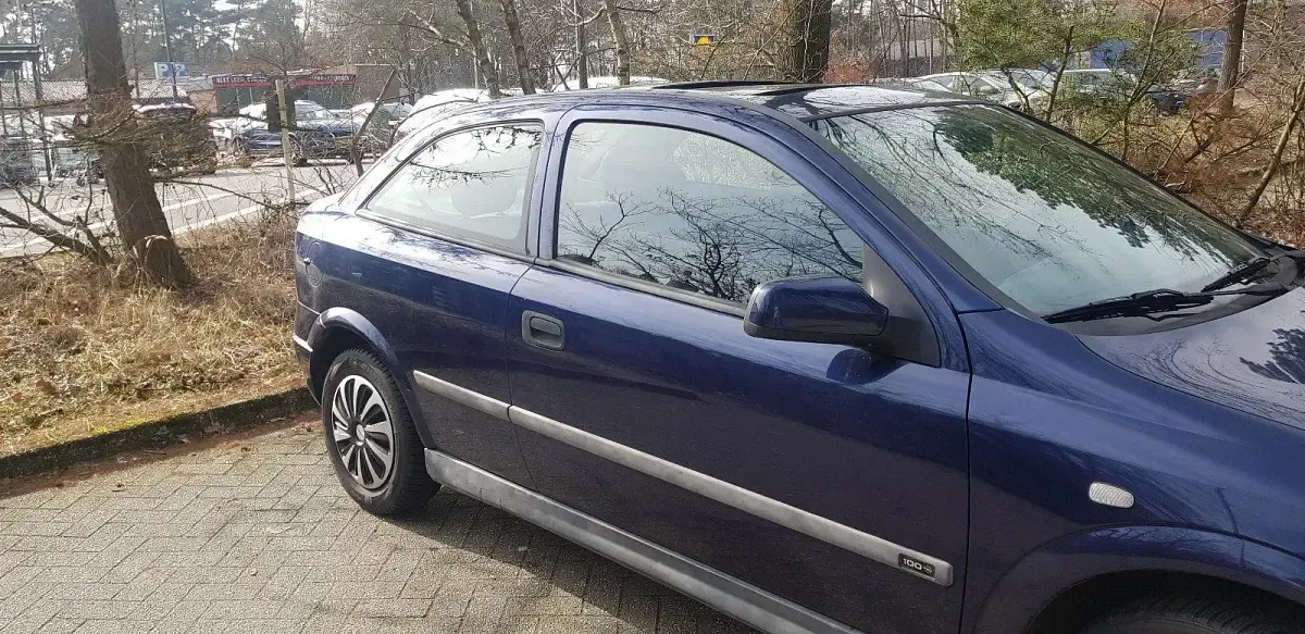 Używany Opel Astra 75 KM (55 kW) 2000 Sedan/Limuzyna