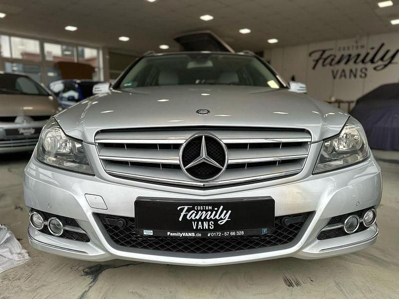 Silber Gebraucht 2011 Mercedes C180 Limousine | 6.899 € (Guter Preis) - Bild 1/4