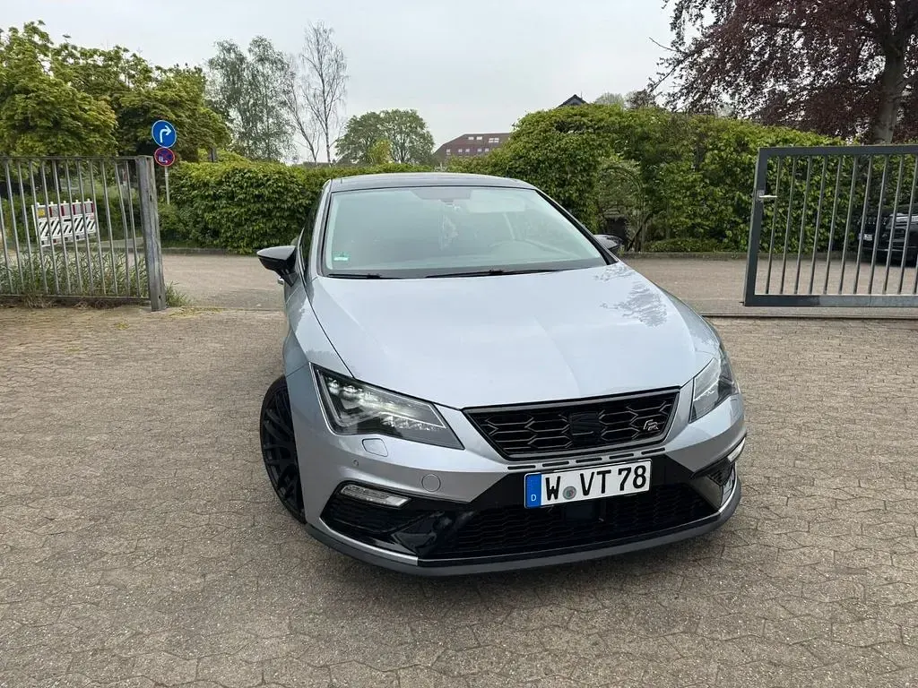 Second-hand Seat Leon SC FR 184 CP (135 kW) 2017 Argintiu Hatchback
