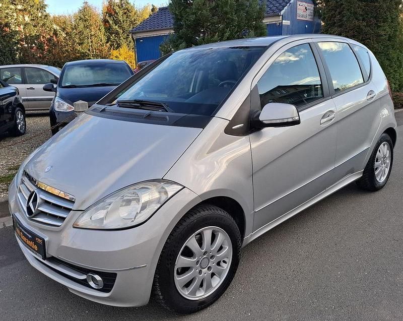 Silber Gebraucht 2008 Mercedes A150 Elegance Limousine | 5.490 € (Etwas zu teuer) - Bild 1/4