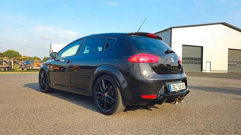 Gebraucht Seat Leon CUPRA 265 PS (194 kW) 2011 Schwarz Limousine