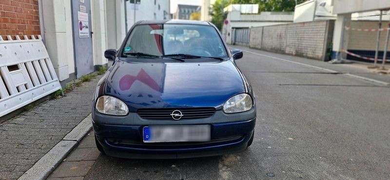 Blau Gebraucht 2000 Opel Corsa Limousine | 400 € (Superpreis) - Bild 1/4
