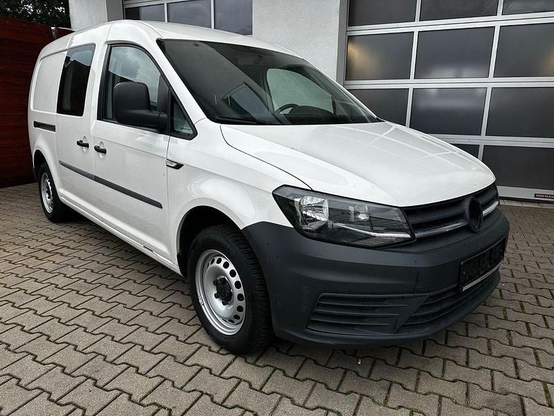 Weiß Gebraucht 2016 VW Caddy Maxi Van / Kleinbus | 9.999 € (Fairer Preis) - Bild 1/4
