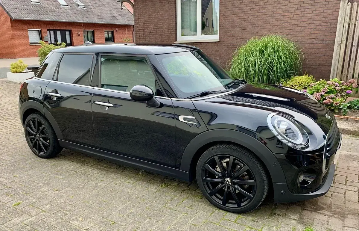 Käytetty Mini Cooper 136 HP (100 kW) 2018 Musta Viistoperä