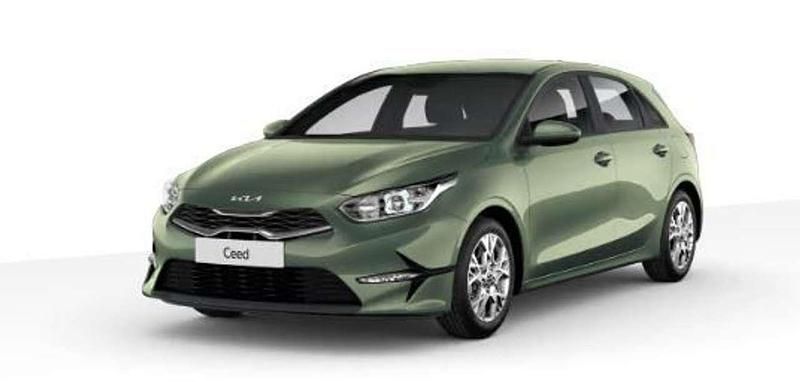 Grün Neu 2025 Kia Ceed Comfort Limousine | 25.970 € (Fairer Preis) - Bild 1/3