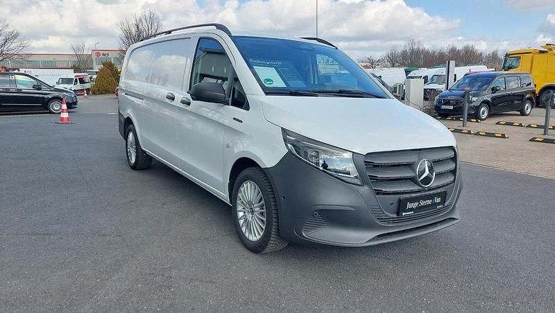 Gebraucht Mercedes e-Vito 85 kW (116 PS) 2024 Arktikweiß Van / Kleinbus