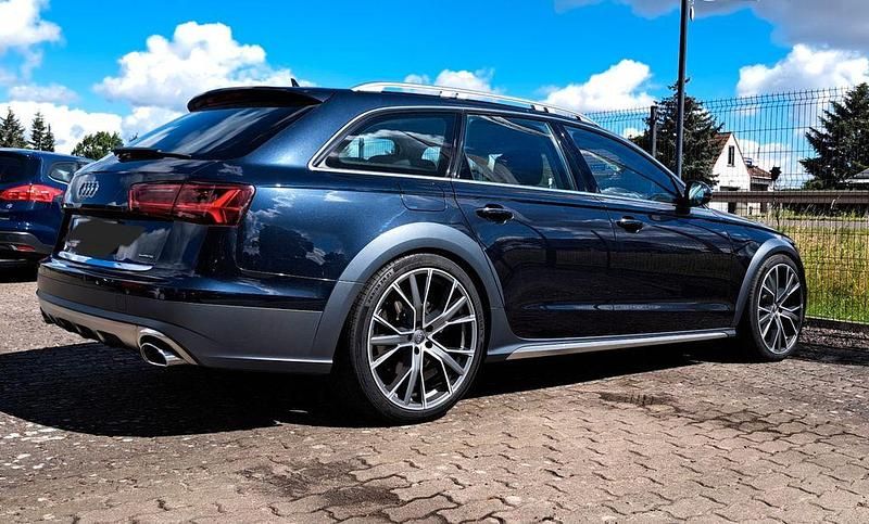 Blau Gebraucht 2016 Audi A6 Allroad Kombi | 24.900 € (Fairer Preis) - Bild 1/4