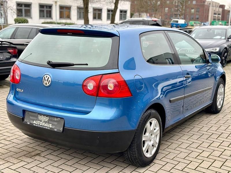 Używany VW Golf IV 75 KM (55 kW) 2004 Niebieski Sedan/Limuzyna